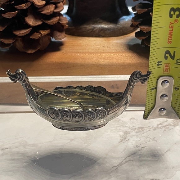 Silver Norwegian Viking Salt Dish​​​​​​ - Picture 8 of 16